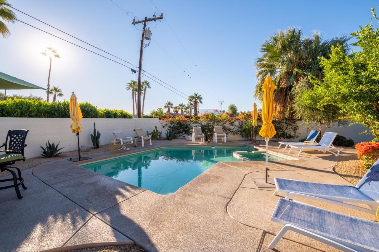 Beautiful Palm Springs Home large private yard Exterior foto